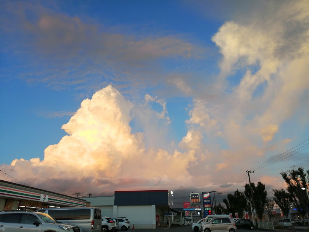 ソフトクリームみたいな雲。