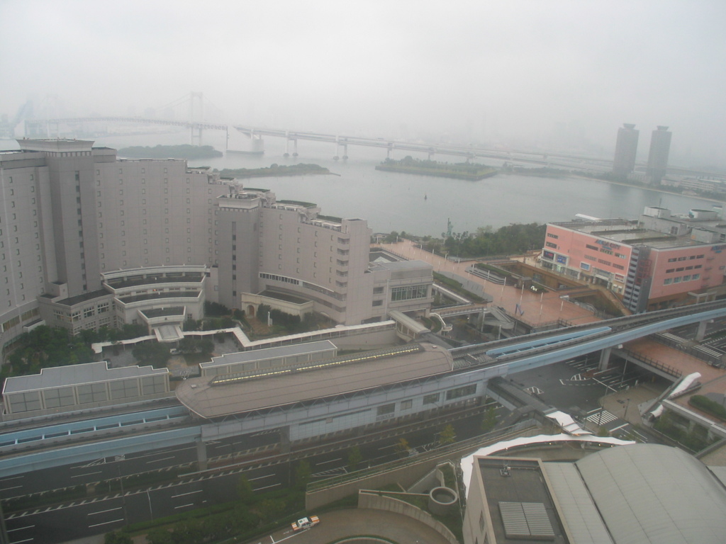 雨のお台場
