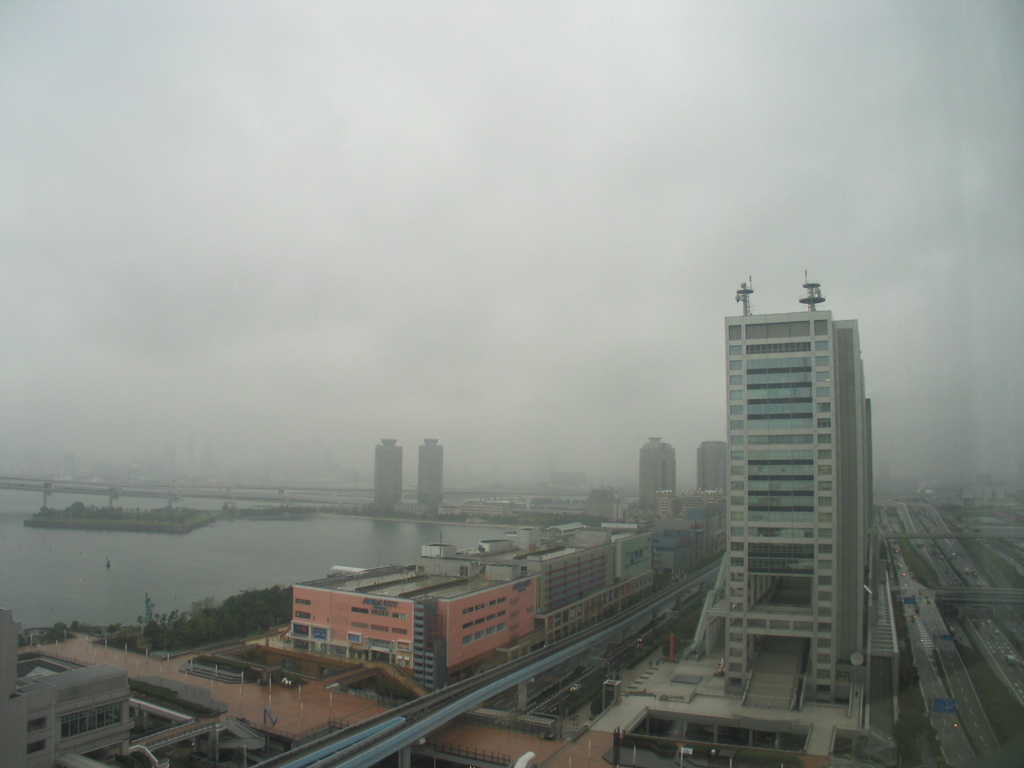雨のお台場