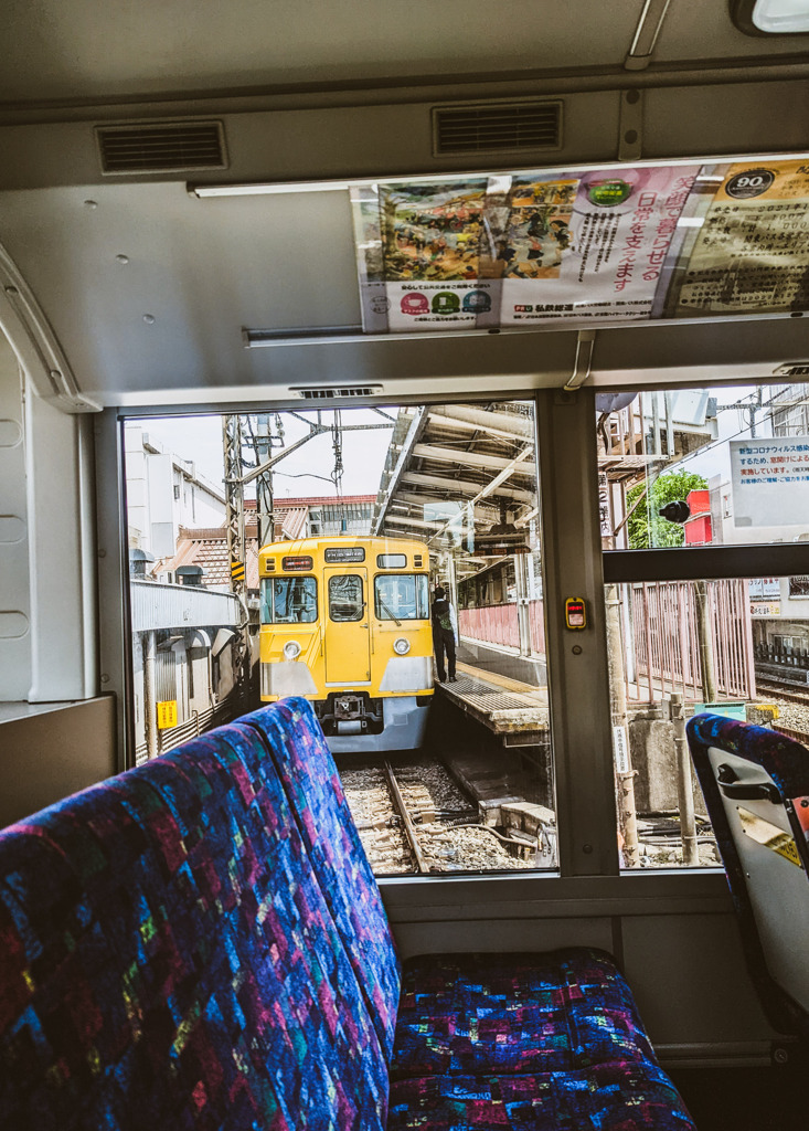 バスの車窓から