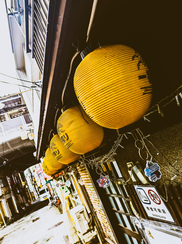 いざなわれる提灯