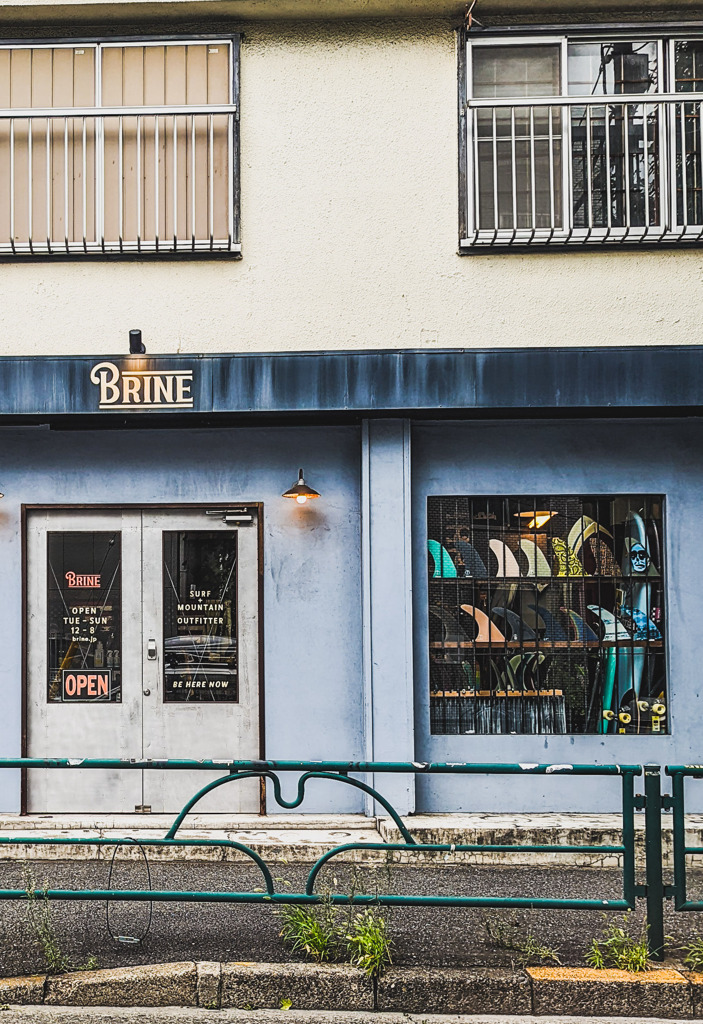 街のサーフショップ