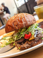 笑うハンバーガー