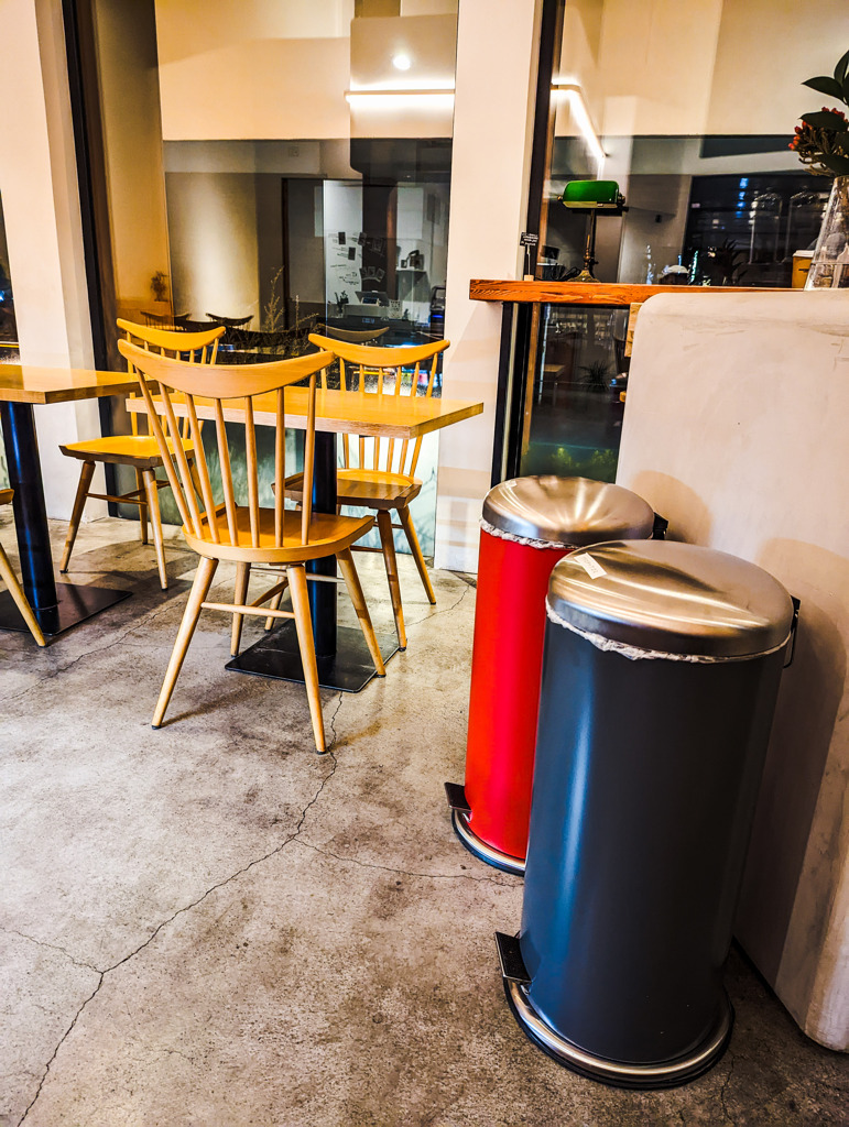 静かな夜カフェ