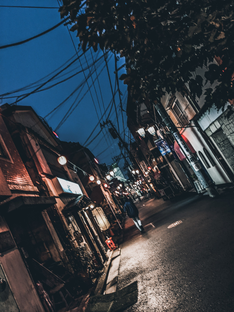 夕暮れの街