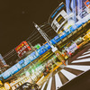 夏の夜の街