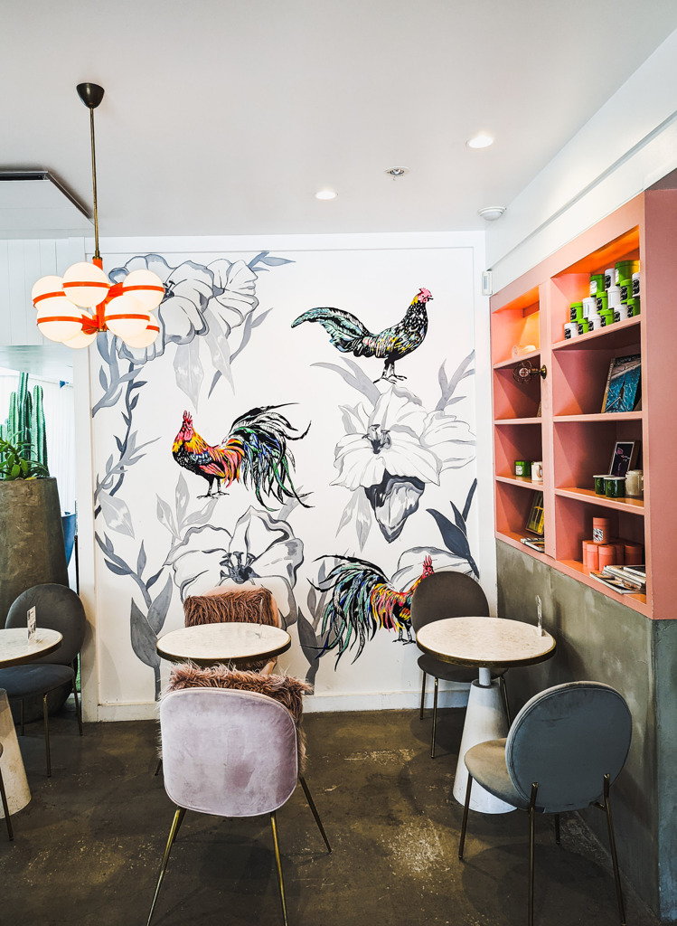 座ってみようか