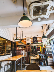 落ち着く店内