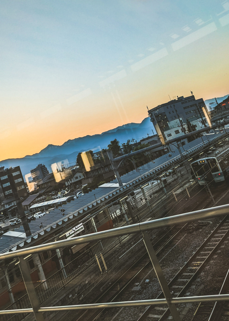 夕暮れの北アルプス