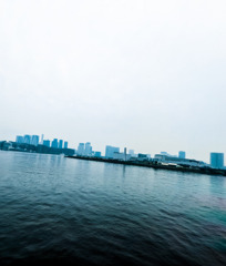 海から街を眺めて