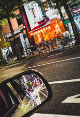 二つの夜の街