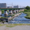 今日の多摩川と中央本線多摩川橋梁