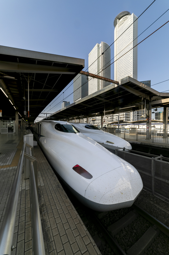 名古屋高層ビル群の見える鉄道風景④　-新幹線-