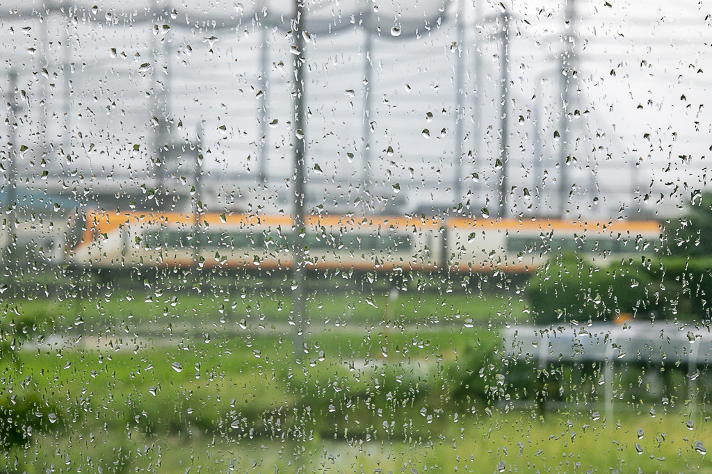 雨天の近鉄名古屋線