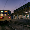 暮れの新八日市駅