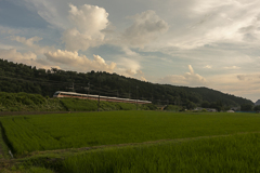 夏の夕刻 田園越える