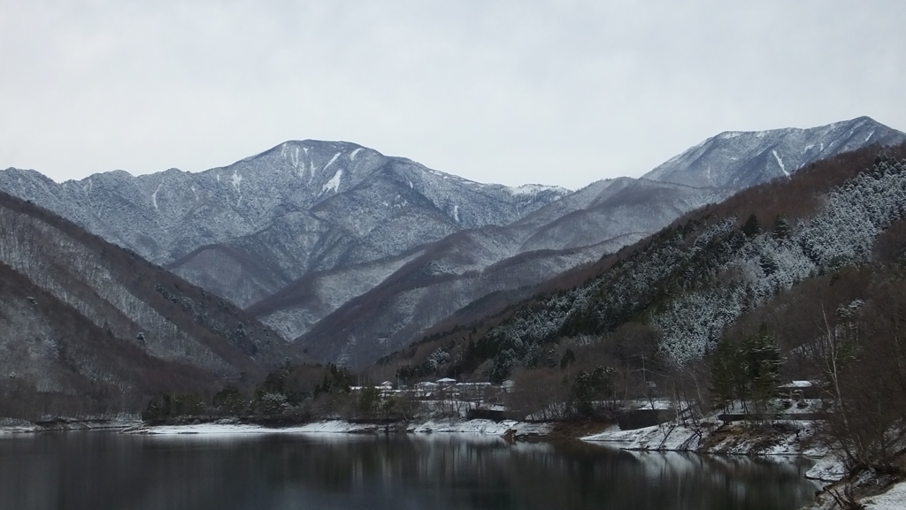 広瀬ダム 雪 秩父多摩甲斐国立公園 山梨市 山梨県