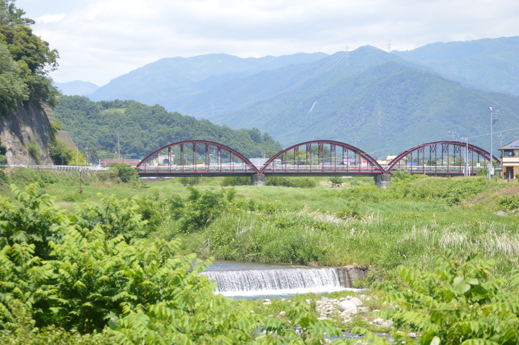 山梨県　山梨市　差し出の磯　めがね橋　塩の山　笛吹川