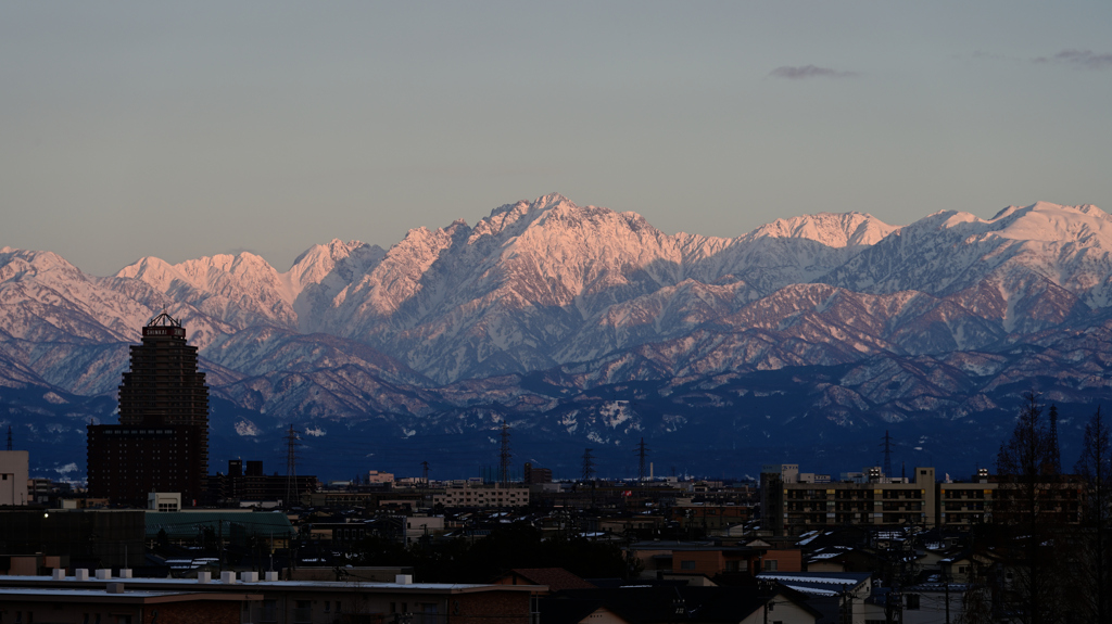 夕暮れの立山連峰
