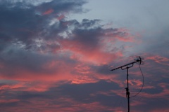 夕方雷雨、のち夕焼け。