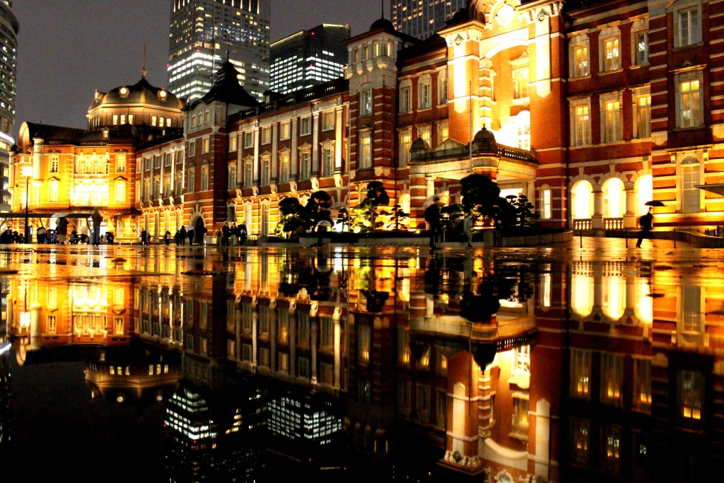 夜の雨。