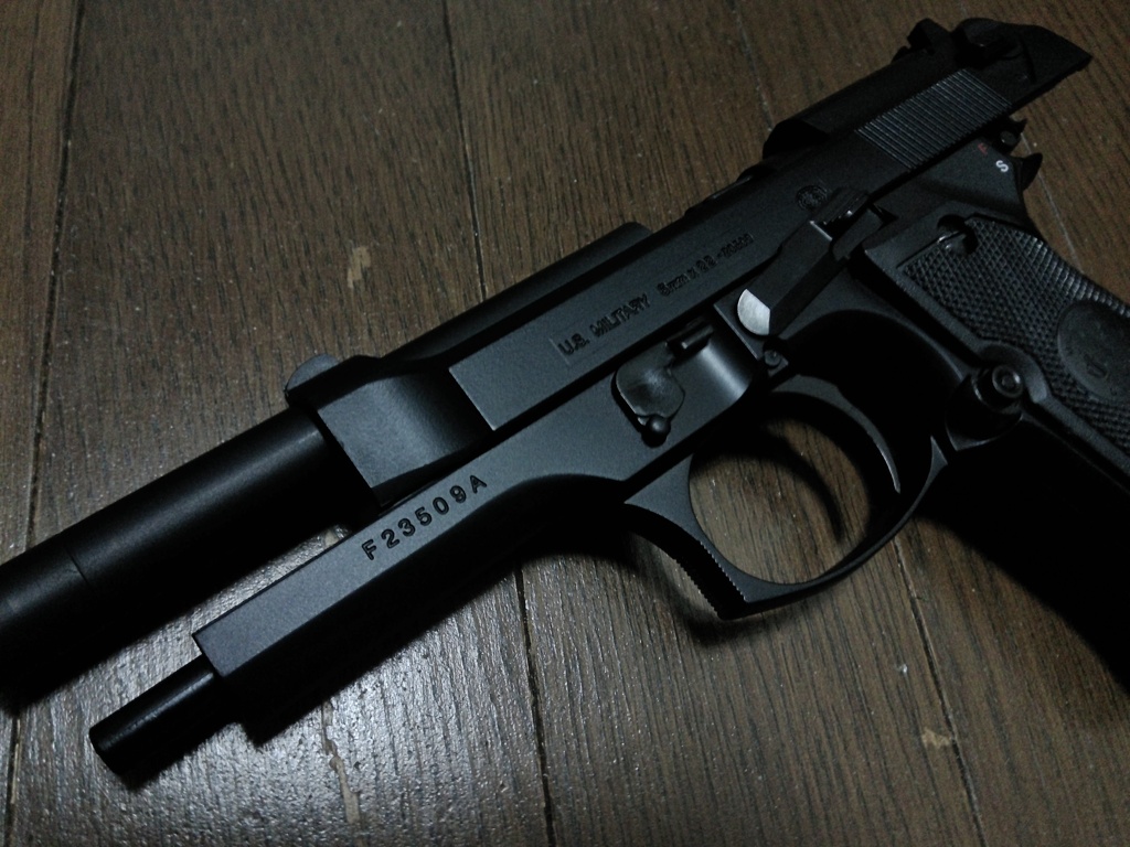 Beretta U.S.M9 スライドストップ。
