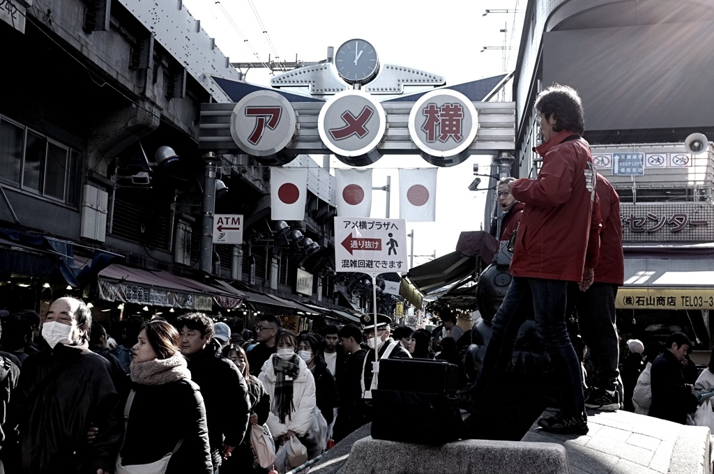 師走 ‐ アメ横。