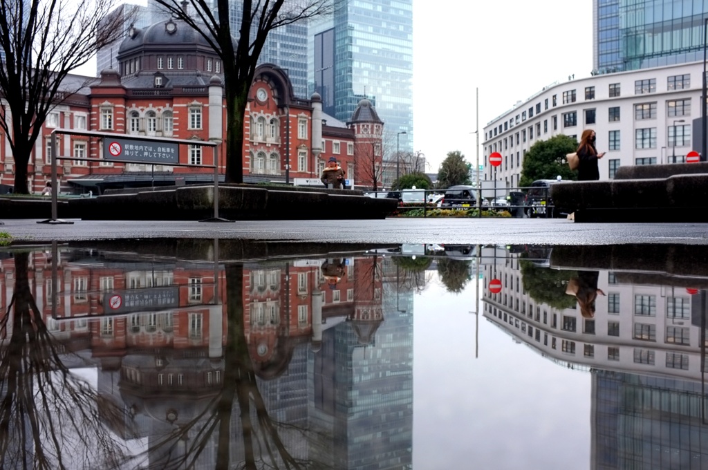 東京駅と、中央郵便局と。