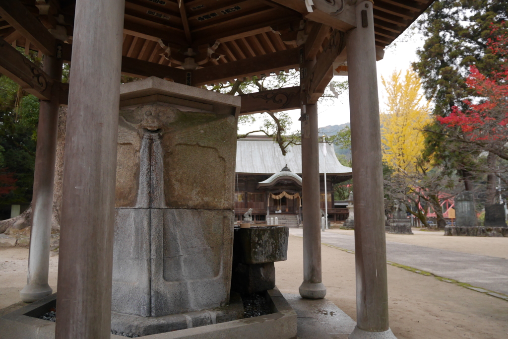 與止日女神社