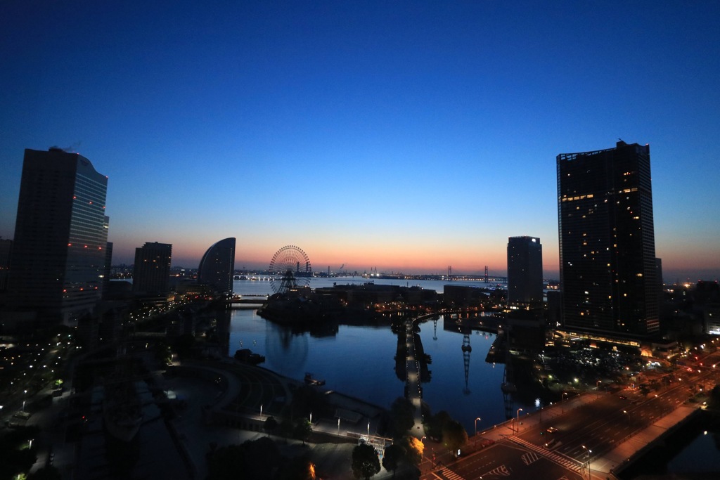 夜明け前