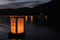 灯籠流し