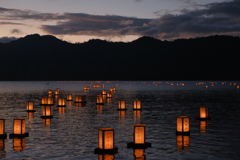 灯籠流し