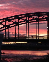 中橋