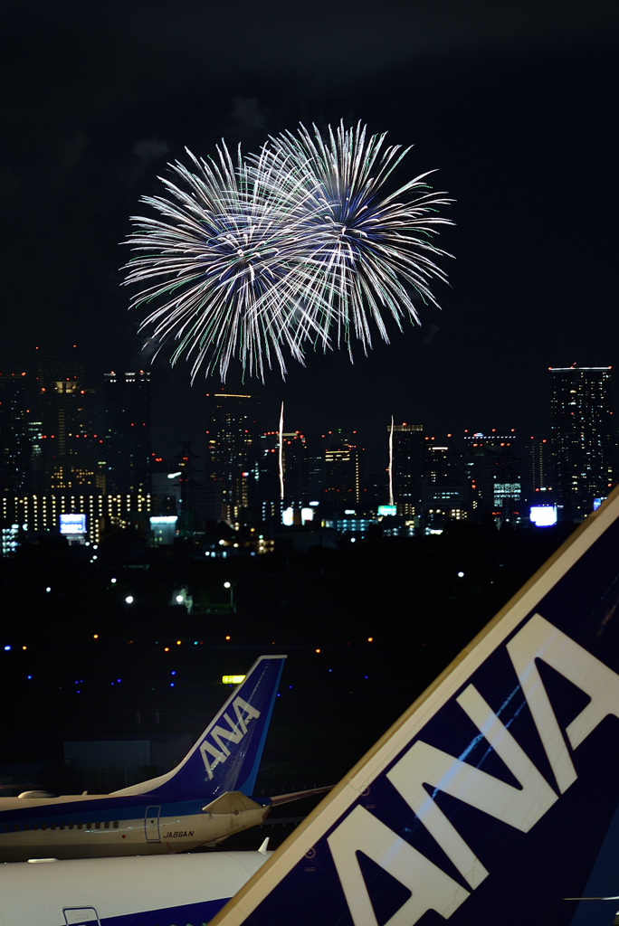 旅立ちを祝う花火