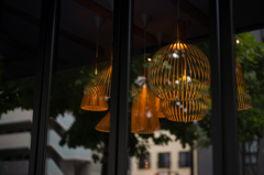 窓からの風景。ランチのあかり