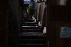 階段の影