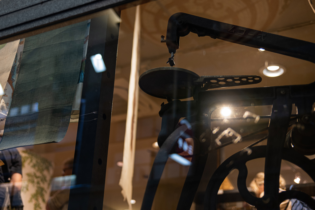 雨の日のお出かけ　足踏みミシン