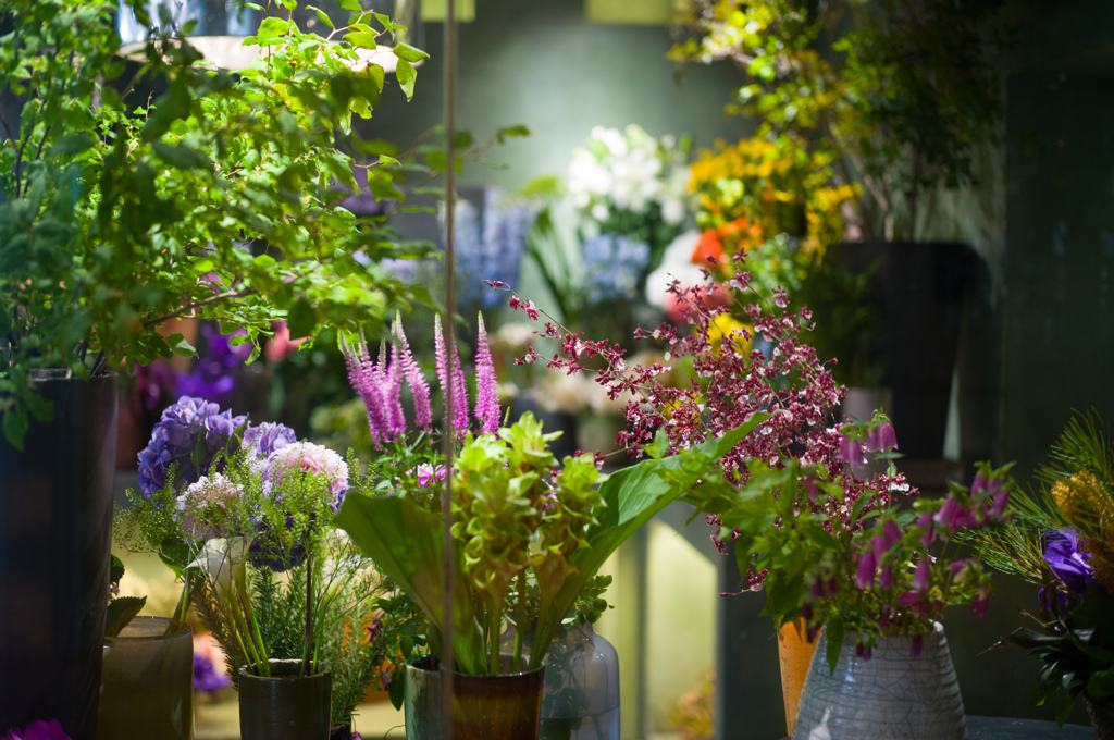 窓から風景。花屋