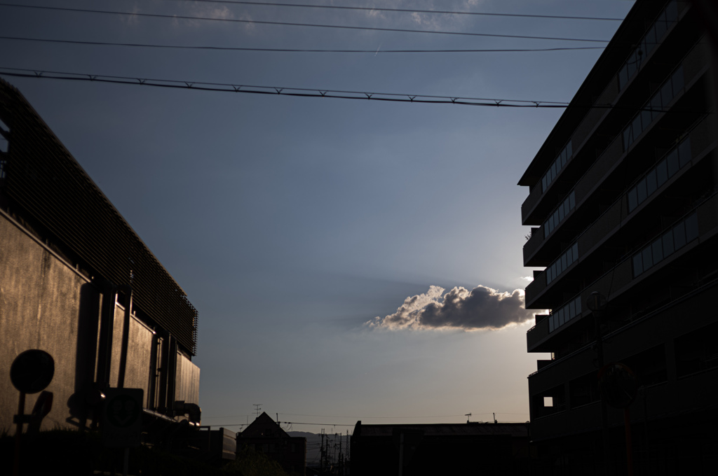 雲の逆光