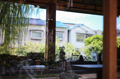 川辺のカフェ