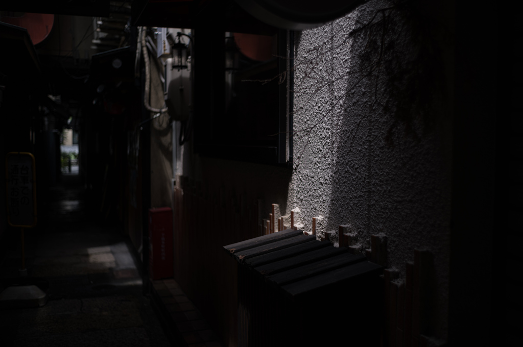 壁の影