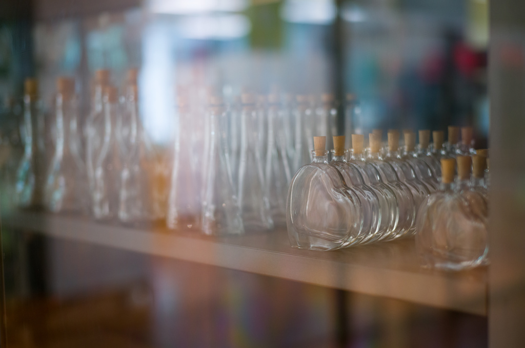 ガラスのある風景。ハート瓶