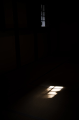 畳射す光