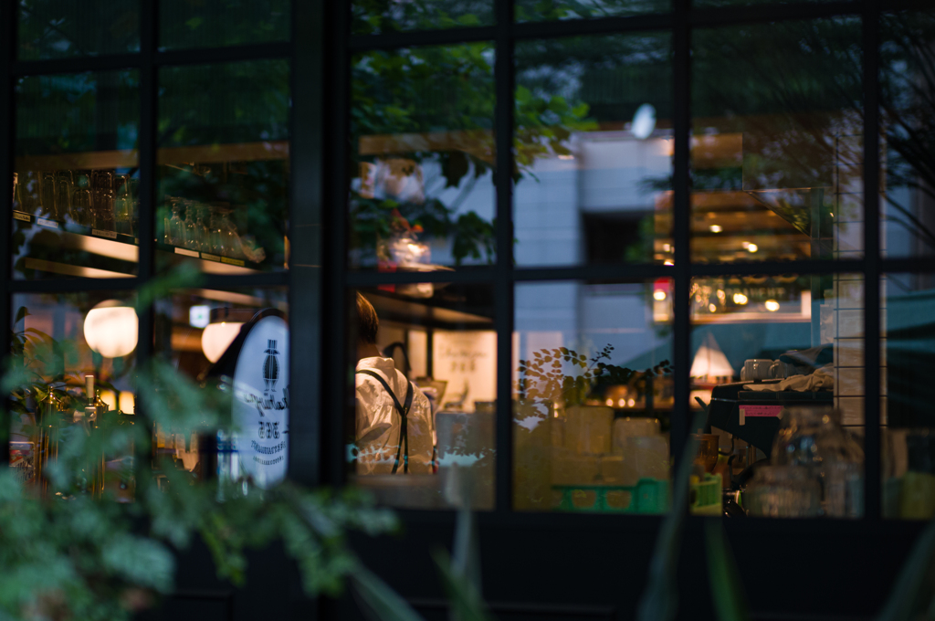 働く背中は素敵