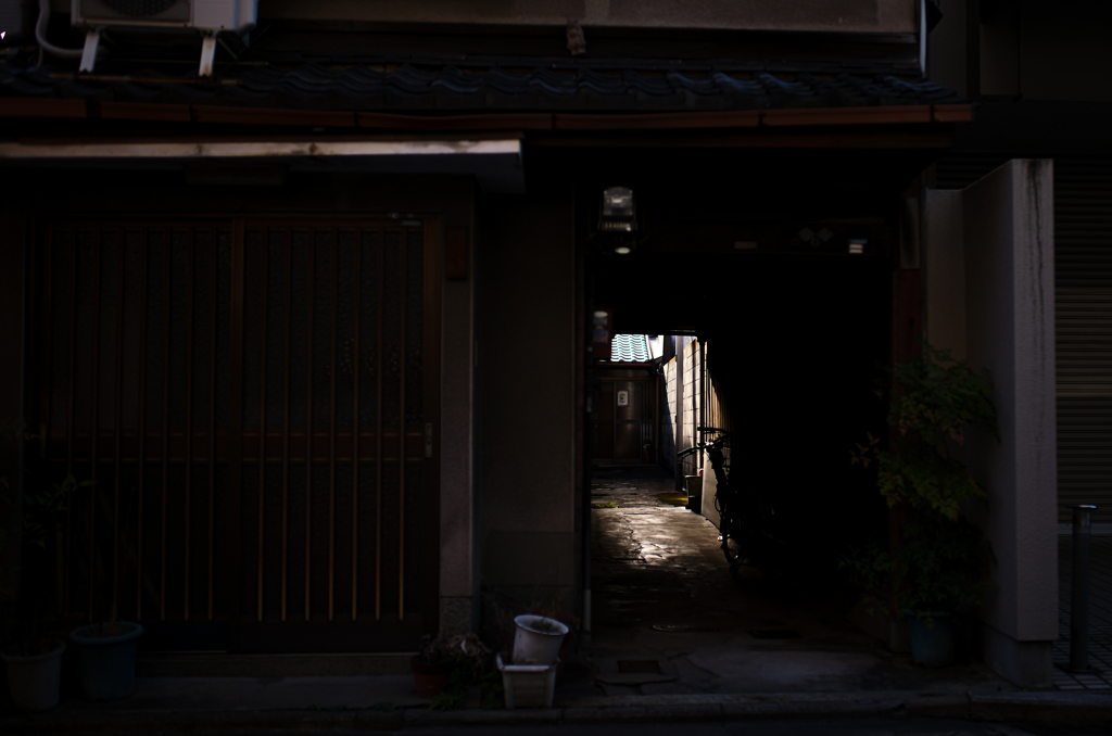 小路のあかり