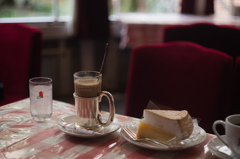 レモンケーキとカフェオレ