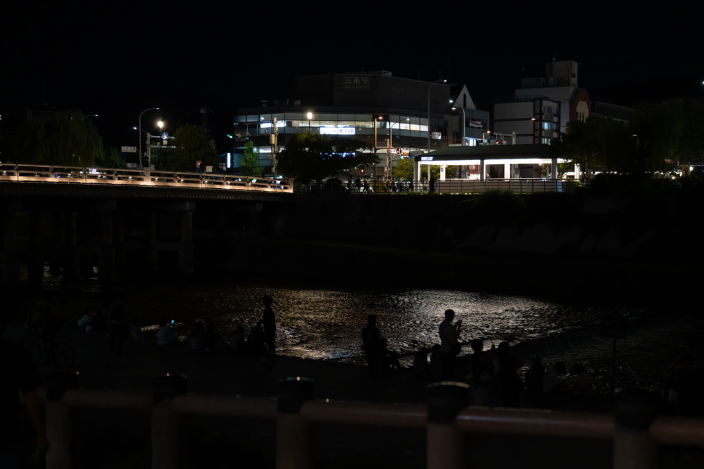 夜の鴨川