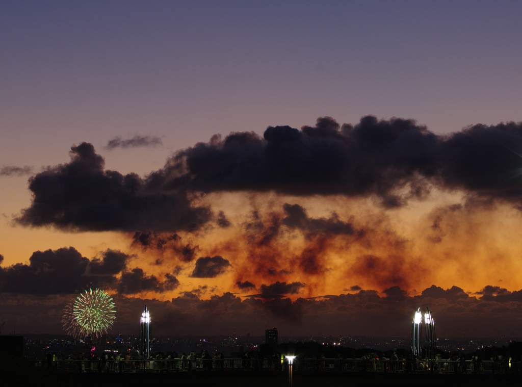 夕暮れ花火