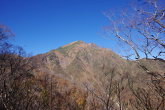秋晴れの谷川岳