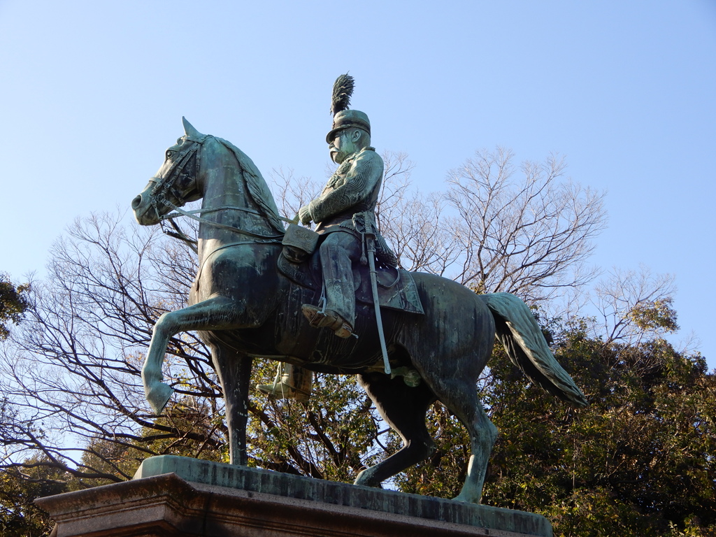 有栖川熾仁宮像